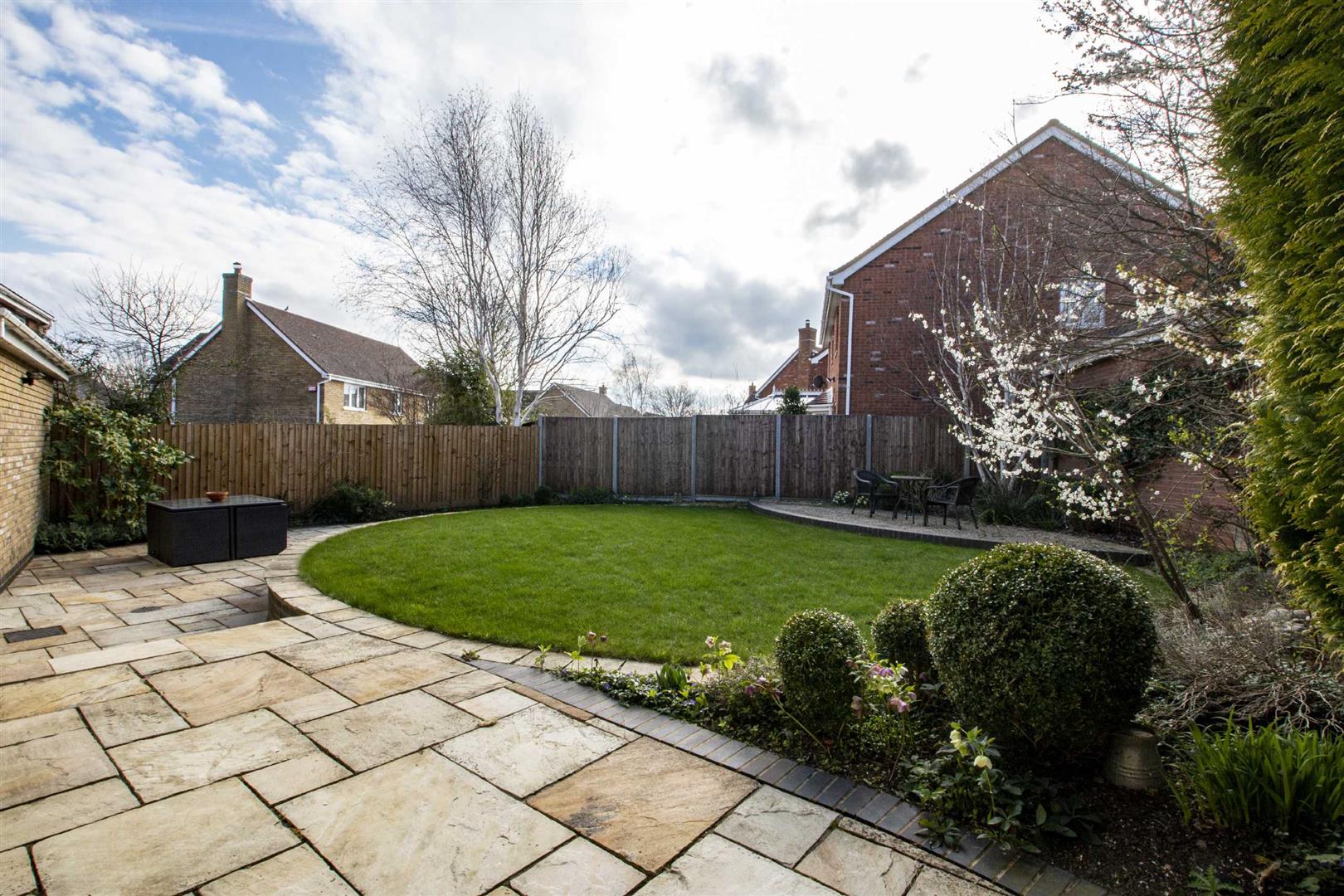 Carisbrooke Way, Kingsmead, Milton Keynes